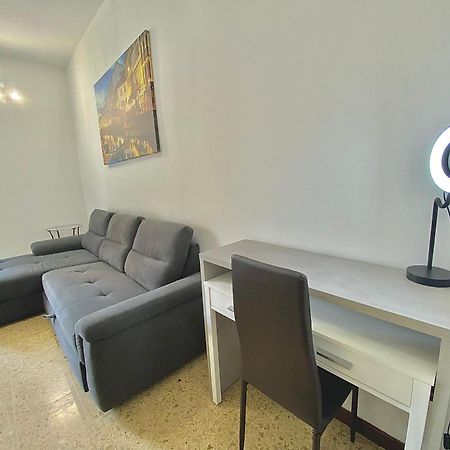 Navigli Style, Tra Metropolitana Famagosta, Comfort E Modernita Apartment Milan Bagian luar foto